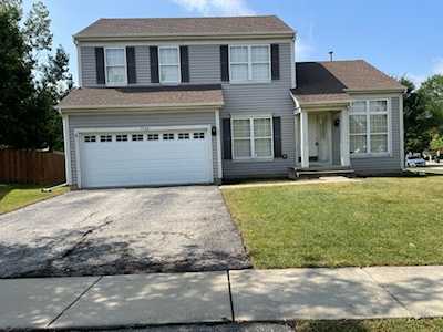 7720 Waterfall Ct Gurnee, IL 60031