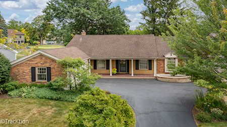 1408 Royal Saint George Dr Naperville, IL 60563