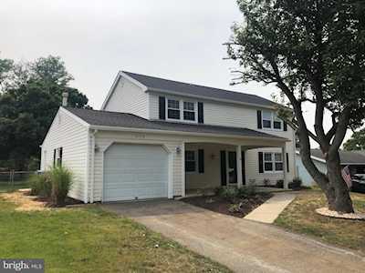 4108 Woodrow Ln Bowie, MD 20715
