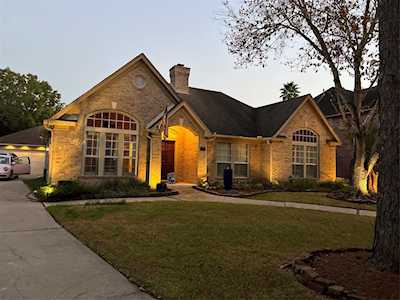 1903 Hidden Cove Court League City, TX 77573