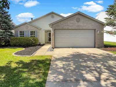 14134 Weeping Cherry Dr Fishers, IN 46038
