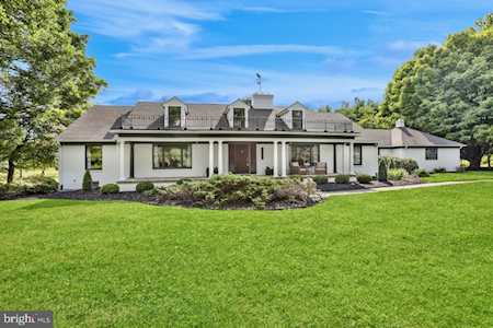 39280 Bolington Rd Lovettsville, VA 20180