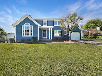 3208 Bracey Ct Matthews, NC 28105