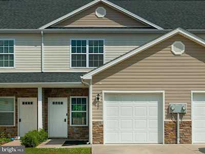 40 Beaulah Ct Bunker Hill, WV 25413