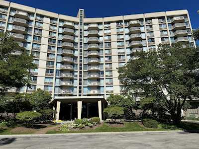 20 N Tower Rd #6H Oak Brook, IL 60523