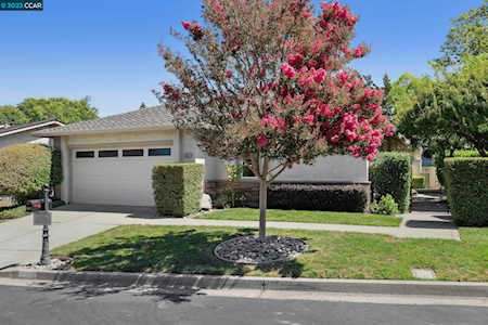 1922 W Rancho Verde Cir Danville, CA 94526