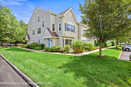 54 Richmond Ct Tinton Falls, NJ 07712