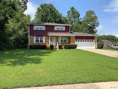 3410 Tall Timbers Circle Huntsville, AL 35810