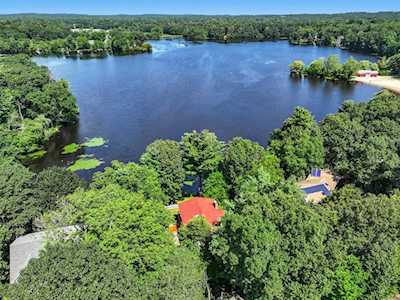7 Bacon St Wellesley, MA 02482