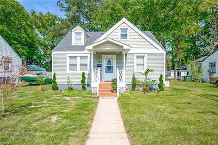 735 Sedgefield Dr Newport News, VA 23605