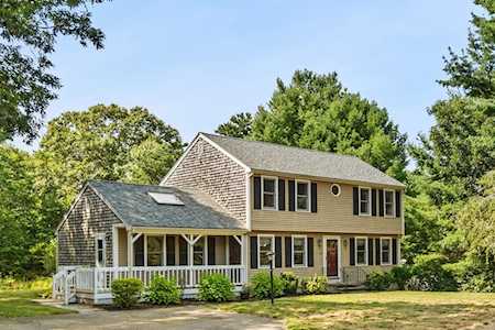 66 Raymond Rd Plymouth, MA 02360