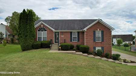 11612 Chinook Ct Louisville, KY 40299