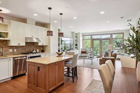 875 Lake Street N #209 Wayzata, MN 55391