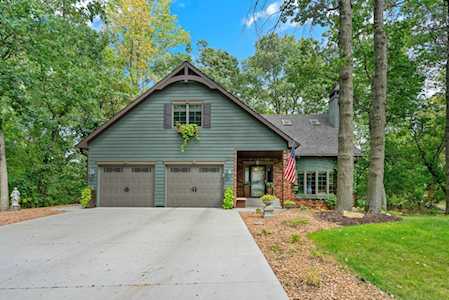 230 Wildwood Bay Drive Mahtomedi, MN 55115