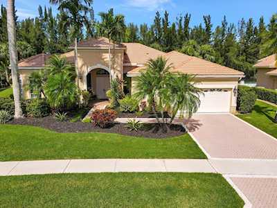 8211 Muirhead Circle Boynton Beach, FL 33472