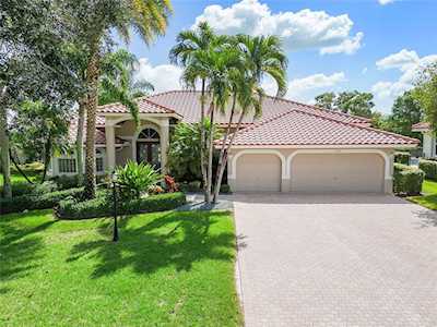 6120 NW 99th Way Parkland, FL 33076