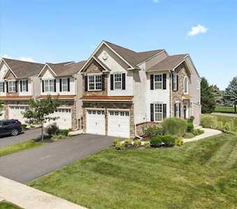 3501 Lenape Ln Emmaus, PA 18049