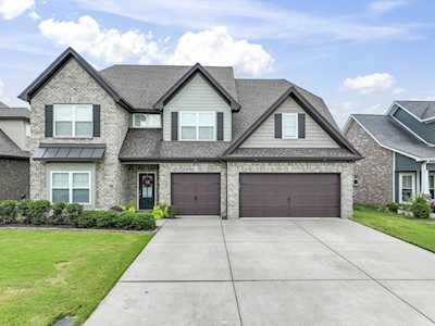 1256 Hensfield Dr Murfreesboro, TN 37128
