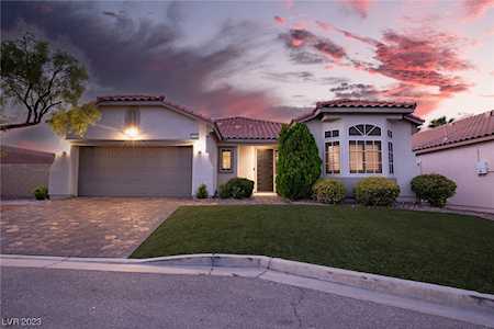 11122 Glen Garden Ct Las Vegas, NV 89135