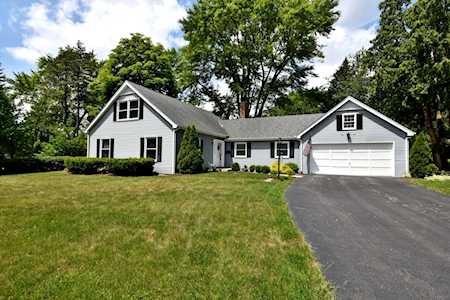513 Wing Ln St. Charles, IL 60174