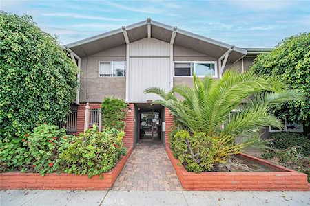 725 Coronado Ave #206 Long Beach, CA 90804