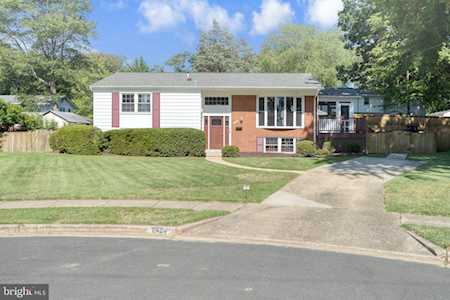 2424 Winchester Circle Vienna, VA 22180