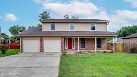 1105 Ambridge Dr Louisville, KY 40207