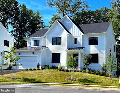 2518 Remington St Falls Church, VA 22046