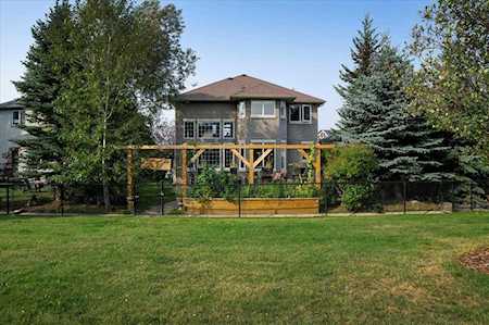 223 Crystal Shores Dr Okotoks, AB T1S 2C5