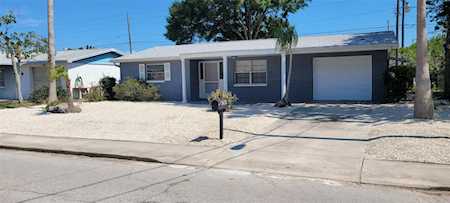 3632 Blossom Lake Dr Holiday, FL 34691