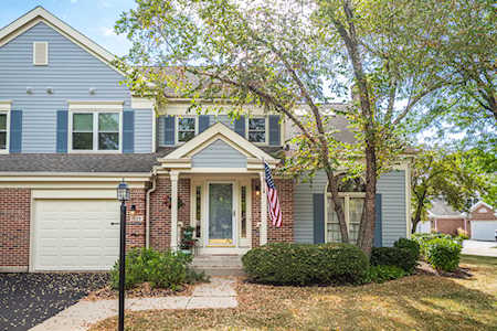 1939 N Charter Point Dr Arlington Heights, IL 60004