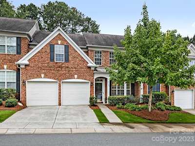 5130 Amherst Trail Dr Charlotte, NC 28226