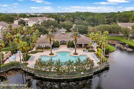 7990 Baymeadows RD Jacksonville, FL 32256