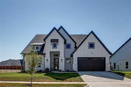 938 Highlands Avenue Aledo, TX 76008