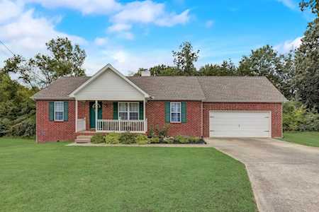2106 Grove Mill Ct La Vergne, TN 37086