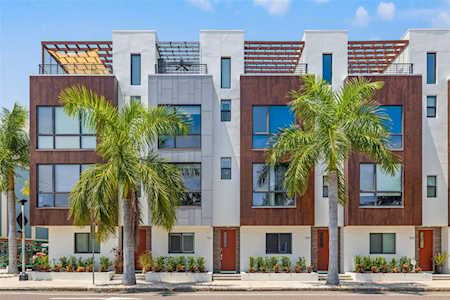 122 8th St N St. Petersburg, FL 33701