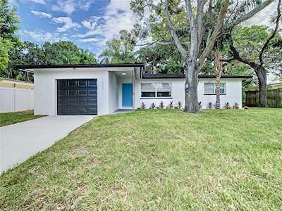 1323 Lady Marion Ln Dunedin, FL 34698