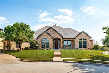 8004 Echo Hills Court S Benbrook, TX 76126