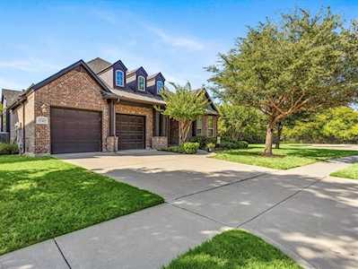1182 Overland Drive Burleson, TX 76028