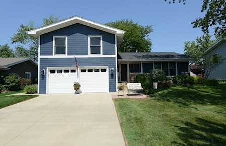 1050 Nottingham Ln Hoffman Estates, IL 60169