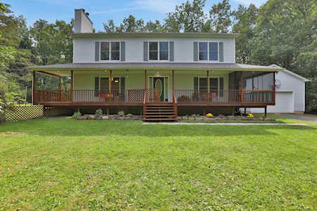 44 Kleinekill Dr New Paltz, NY 12561