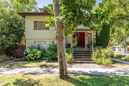 2600 Portola Way Sacramento, CA 95818