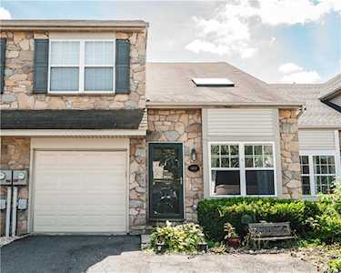 5604 Stonecroft Ln Allentown, PA 18106