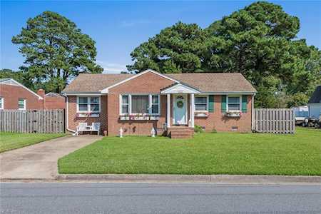 1772 Revere Dr Hampton, VA 23664