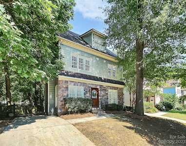 803 Isabel Ct Charlotte, NC 28211