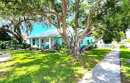 1600 Gulf Rd Tarpon Springs, FL 34689
