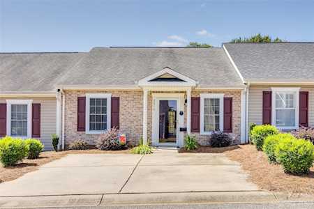 2016 Pin Oak Place Cramerton, NC 28032