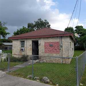 6225 SW 59th Pl South Miami, FL 33143