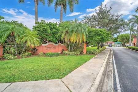 1061 NW 100th Ave #1061 Pembroke Pines, FL 33024