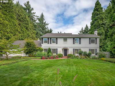 5042 SW Hilltop LN Portland, OR 97221